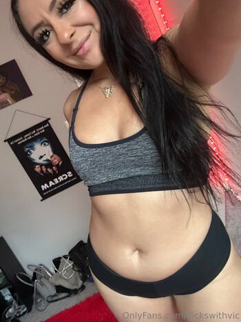 flickswithvic