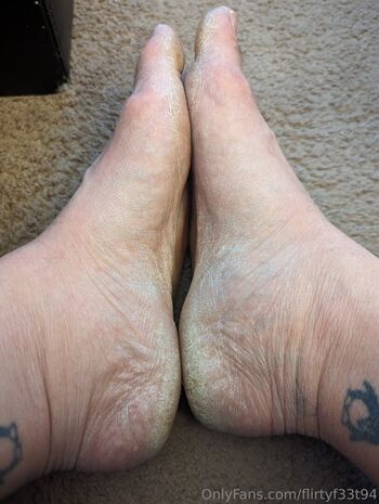 flirtyf33t94