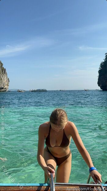 Full leaked Flooora o page private onlyfans photo