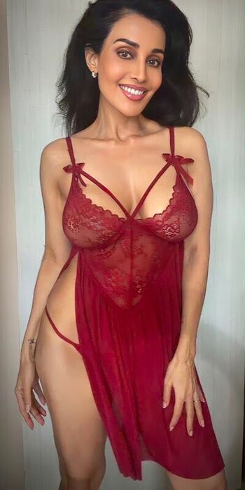 Full leaked Flora saini private onlyfans photo