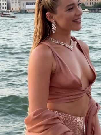 Full leaked Florence pugh private onlyfans photo