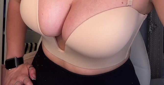Full leaked Francescalouisefx private onlyfans photo