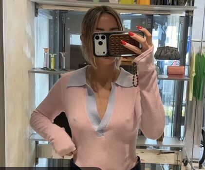 Full leaked Frankie bridge page private onlyfans photo
