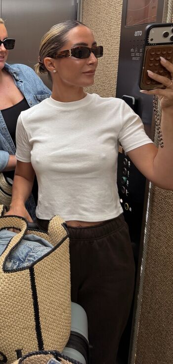 Full leaked Frankie bridge private onlyfans photo