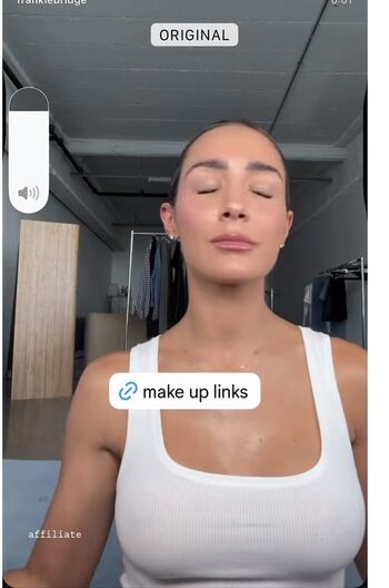 Full leaked Frankie bridge page private onlyfans photo