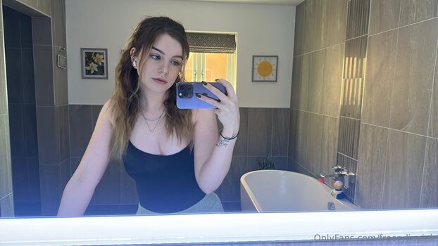 Full leaked Freeryliepink private onlyfans photo