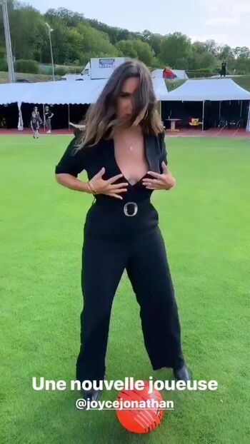 French Celebrities Only (Singer