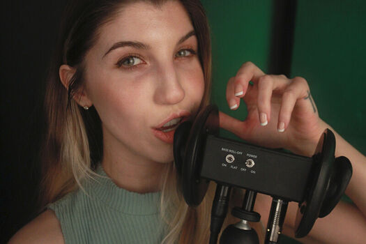 FrivolousFox ASMR