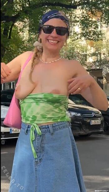 Full leaked Gabi gold private onlyfans photo