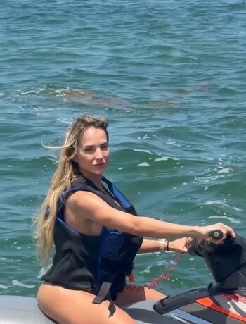 Full leaked Gabi martins  page private onlyfans photo
