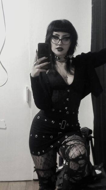 Full leaked Gabrielajmz private onlyfans photo