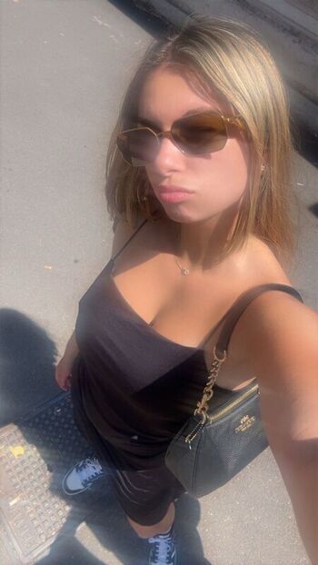 Full leaked Gaby zola private onlyfans photo