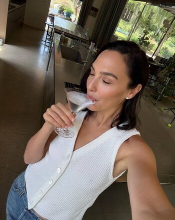 Full leaked Gal gadot page private onlyfans photo