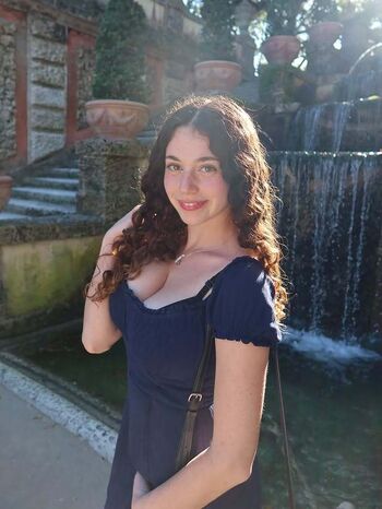 Full leaked Gal gool private onlyfans photo
