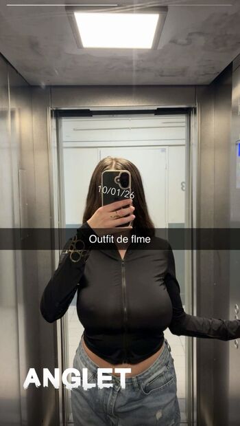 Full leaked Gaxllxx private onlyfans photo