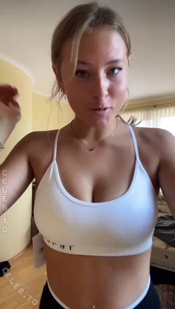 Full leaked Gemmaonboard private onlyfans photo