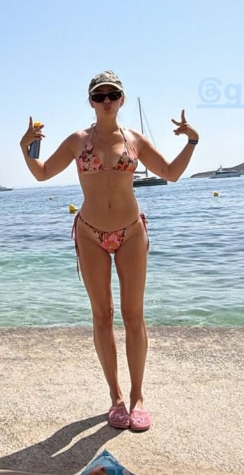 Full leaked Genevieve hannelius page private onlyfans photo