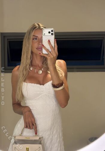 Full leaked Gerda lewis private onlyfans photo