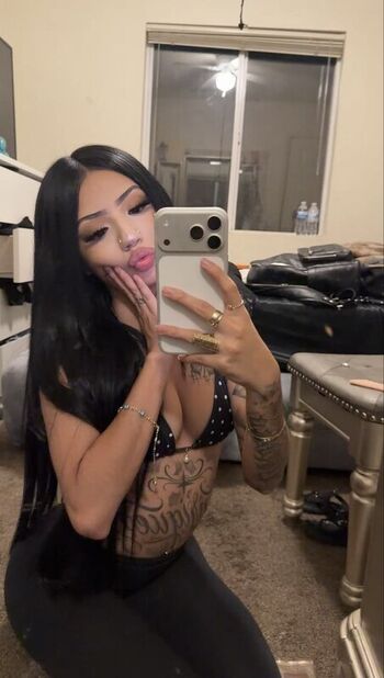 Full leaked Ggzzmel cacagirl ggzmel page private onlyfans photo
