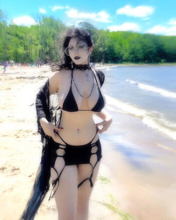 Full leaked Ghoulishbats private onlyfans photo