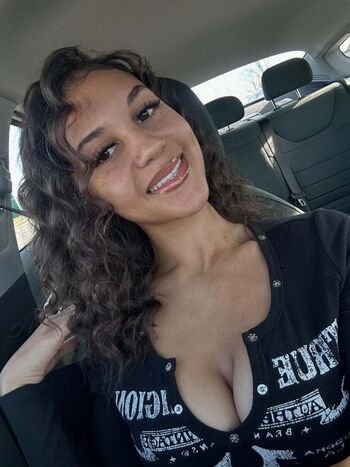Full leaked Giavannanmoore private onlyfans photo