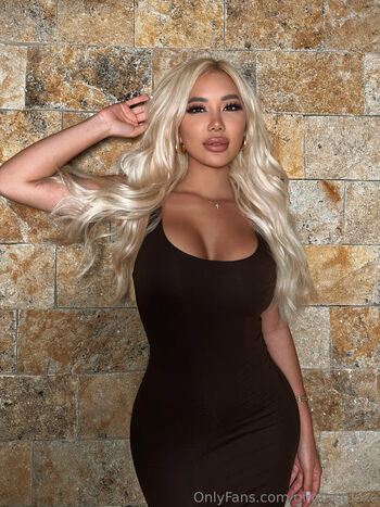 Full leaked Gimmemoxo private onlyfans photo