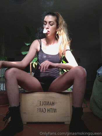 ginasmokingqueen
