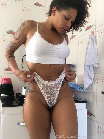 Giovana Bombom