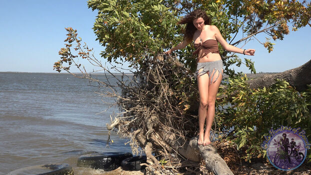 Full leaked Girls huntersbeauty page private onlyfans photo