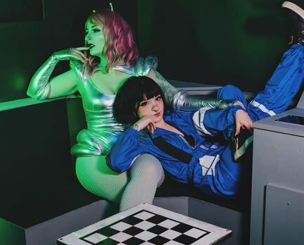 Girls Play