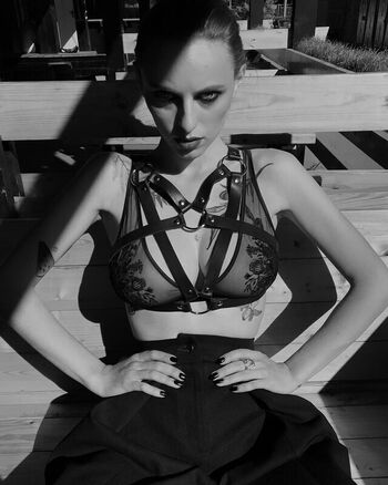 Full leaked Girlvinishko page private onlyfans photo
