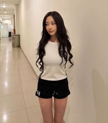 Full leaked Giselle aespa page private onlyfans photo
