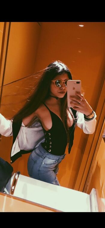 Giuli Lourdes