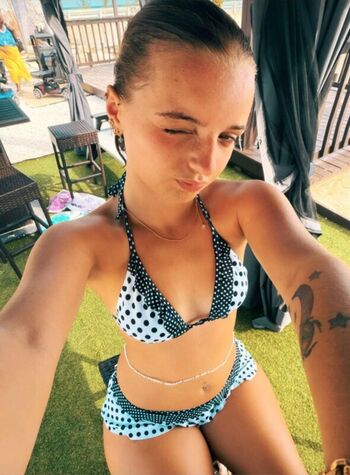 Full leaked Glttergutz private onlyfans photo