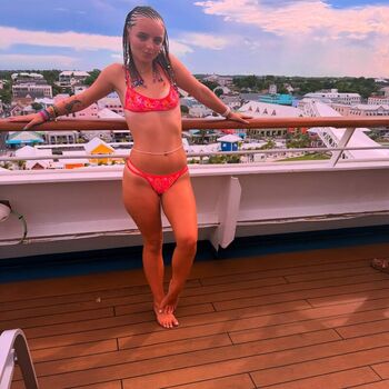 Full leaked Glttergutz private onlyfans photo