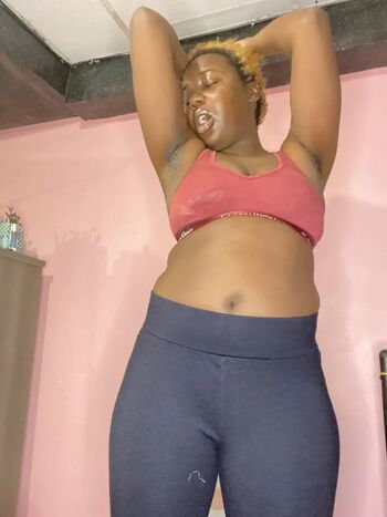 Full leaked Glamzmel private onlyfans photo