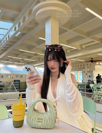 Full leaked Glihttr private onlyfans photo