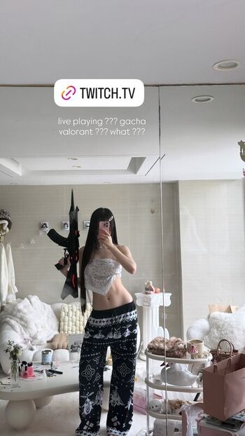 Full leaked Glihttr private onlyfans photo