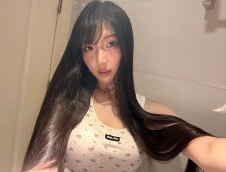 Full leaked Glihttr private onlyfans photo