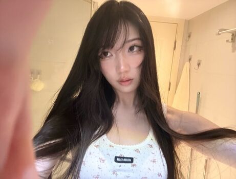 Full leaked Glihttr private onlyfans photo