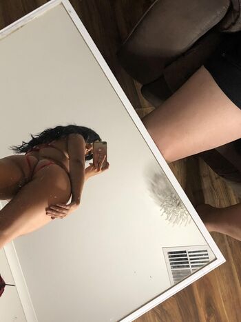 Full leaked Glitterxkittenx private onlyfans photo