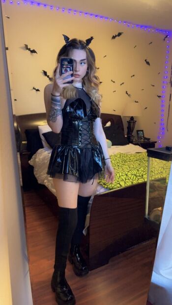 Full leaked Gnarlywolf private onlyfans photo