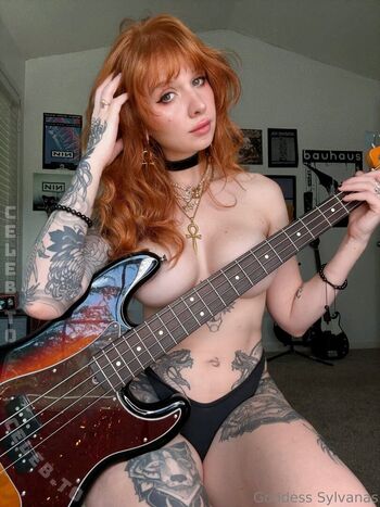 Full leaked Goddesssylvanas  page private onlyfans photo