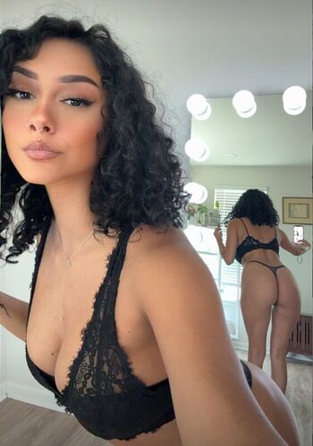 Full leaked Goldenhoneiii tkfeelsok private onlyfans photo