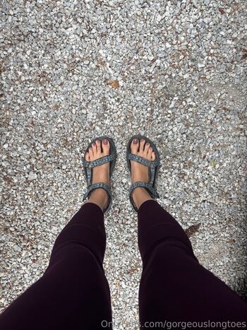 Gorgeouslongtoes
