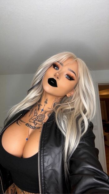Full leaked Goth girls private onlyfans photo