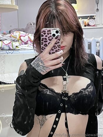 Gothgirlrosie
