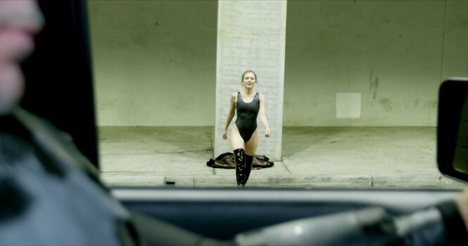 Grace Van Dien