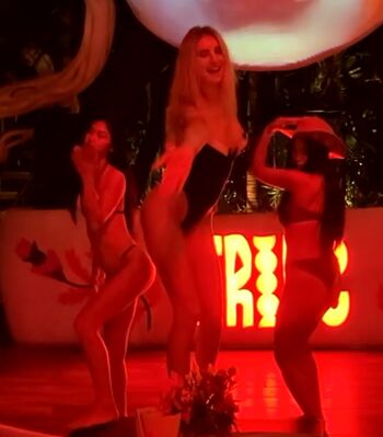 Full leaked Gracelyra private onlyfans photo