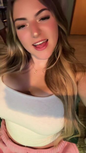 Full leaked Gracenunez private onlyfans photo